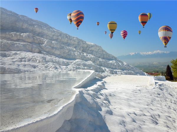 Balloon Scenery 001 Wallpaper by MywallpaperShop