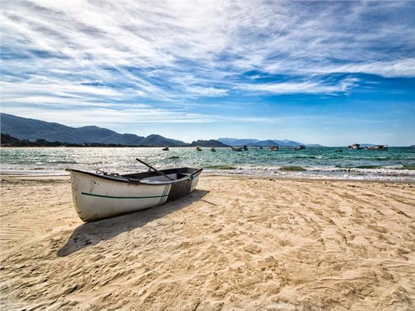 Silent Beach Sea Scenery Wallpaper by MywallpaperSho