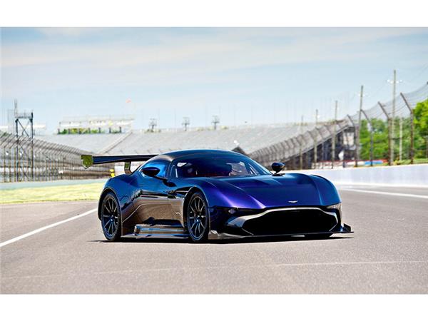 Spor Car 005 Wallpaper by MywallpaperShop