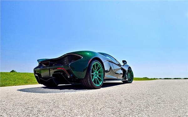 Spor Car 042 Wallpaper by MywallpaperShop