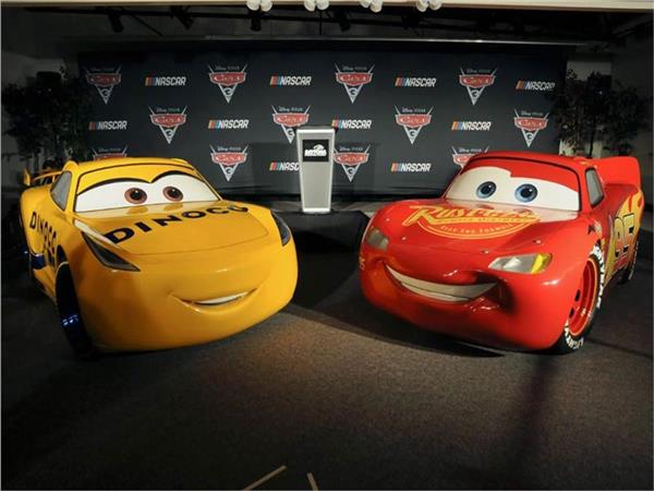 Lightning Mcqueen 3D Kids Room Wallpaper by MywallpaperSho